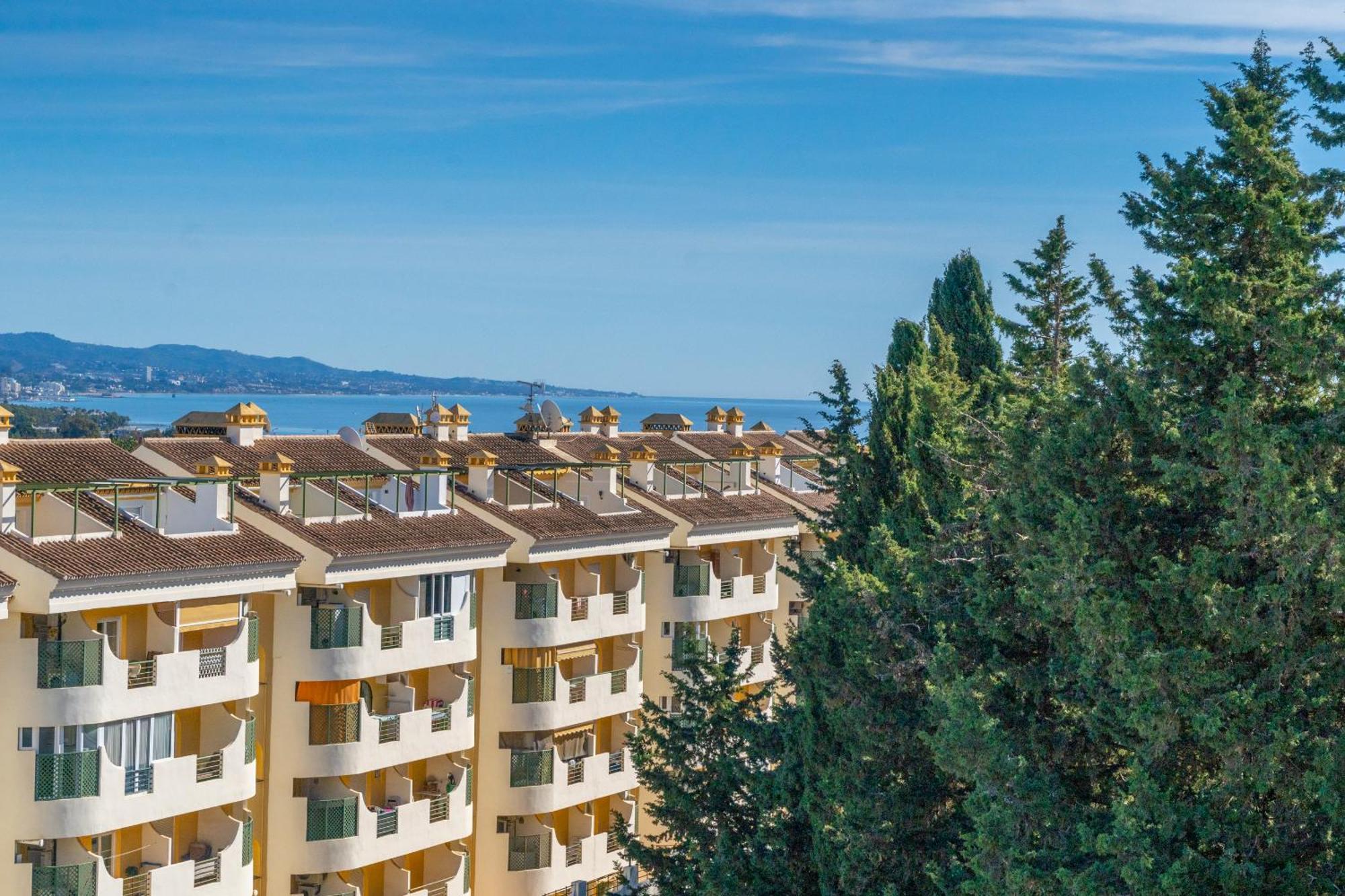 Xpce Golden Banus Penthouse - Parking Free Apartamento